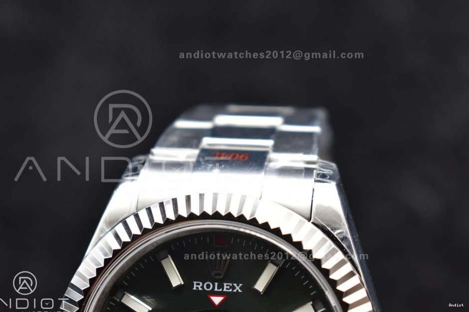 SS SmoothTexture Dial on Bracelet 1109 Best Skydweller Edition Oyster SS Green Noob A23J 0824